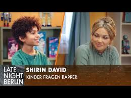 Get premium, high resolution news photos at getty images Shirin David Erklart Kindern Was Eine Hoe Ist