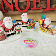 Idéal dans la décoration de gâteau et cupcake. Decorations Noel En Sucre Pour Gateau Pere Noel