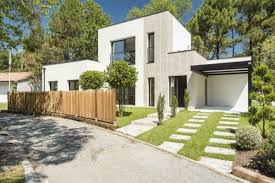 Maison D Exposition Modele Novea La Novea Maison En Toit Terrasse Assure Un Cote Esthetique Au Style Contemporain E Maison Temoin Maison Maison Contemporaine