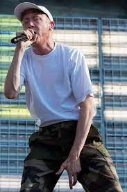 File Festival Des Vieilles Charrues 2018 Eddy De Pretto 085 Jpg Wikimedia Commons