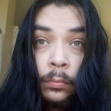 好吧,我不想嘗試,朋友們說服我玩漫威對手。 我個人目前為止:看起來最酷的設計是鷹眼。 我曾經在OG《鬥陣特攻》中是GM  500強的Hanzo和Genji主打,所以哪個超級英雄在這款遊戲中玩得像Genji? 漫威復興