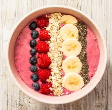Beeren Smoothie Bowl Mit Banane Und Kokosmilch Fabian S Food Factory Beeren Smoothie Smoothie Rezepte Gesund Lebensmittel Essen