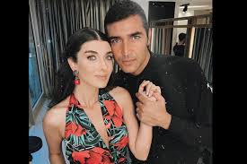 Aslıhan güner ve mert kılıç, metropol i̇stanbul avm'deki animal balloon word müzesi'ni gezdi. Aslihan Guner Esiyle Ayni Filmde Klass Magazin