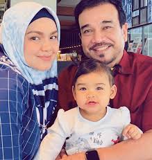 Dato' sri siti nurhaliza binti tarudin ssap, dimp, jsm, sap, pmp, aap (jawi: Genap 1 Tahun Selamat Hari Jadi Siti Afiyah Datuk Khalid