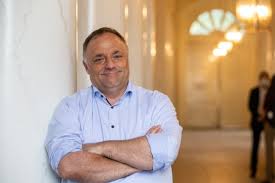 Wat is dat tegenwoordig met die gewelddadige bedreigingen door. This Is A Partial Lockdown Says Marc Van Ranst