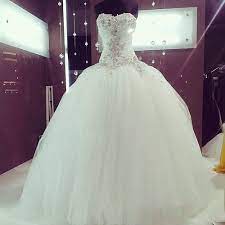 I M Not A Huge Fan Of The Big Poofy Dress But This One Is Beautiful Ball Gowns Wedding Wedding Dress Organza Sweetheart Wedding Dress