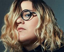 Modestly successful at first, her album sales increased significantly in 2016 after she appeared on tout le monde en parle. Safia Nolin En Spectacle A Sainte Genevieve De Batiscan Mrc Des Chenaux