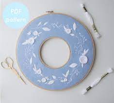 Our free printable makes it easy to hang for a patriotic celebration—just print, cut and string! Floral Wreath Hand Embroidery Pattern For The Frills
