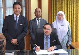 Indonesia yang lahir dan besar di malaysia untuk mendapatkan akses pendidikan, ujar. Kpm Yb Tuan Muslimin Bin Yahaya Timbalan Menteri Pendidikan Ii Mula Bertugas