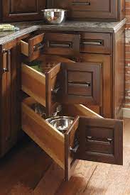 Product details you make maximum use of the corner space and what's inside the cabinet. Three Drawer Corner Cabinet Diamond Cabinetry