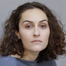 COLINE PLOUVIER- Fiche Artiste