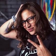 Carla Vasquez (@carlavcomedy) • Instagram photos and videos