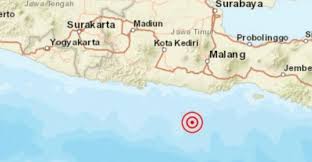 Gempa bumi tektonik adalah jenis gempa bumi yang disebabkan oleh pergeseran lempeng plat tektonik. Gempa Tektonik Guncang Wilayah Jatim Sebagian Jateng Dan Yogyakarta