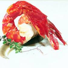 Carabineros gambero rosso gigante 200g circa minimo ordine 2 pezzi. Carabineros Su Passatina Di Ceci Neri Fresco Pesce