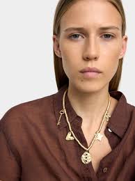 Collana in dorato con pendenti D'oro