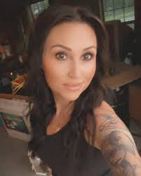 Keri Beam/ Cosmetic injector