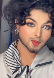 Akhon Se Baat Hoti Hai