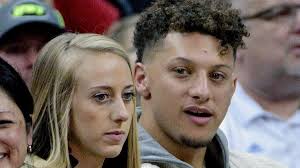 In 2018, the family of mahome's girlfriend was struck by some heartbreaking. Patrick Mahomes Girlfriend Brittany Matthews Says She Was Harassed By Pats Fans At Gillette Stadium Cbssports Com