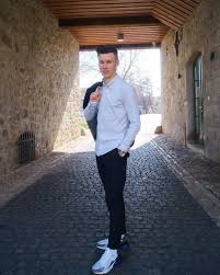 Top 10 des tendances de la mode ado garcon 2020: Top 10 Des Tendances De La Mode Ado Garcon 2020 Vetements Elegants Pour Adolescents 2020