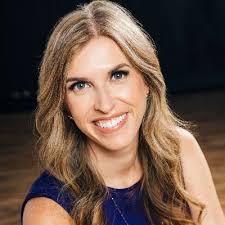 Julia Mcdowell's Instagram, Twitter & Facebook