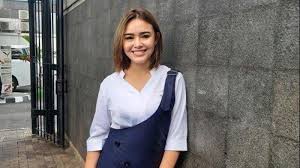 Tunggu jawaban dari tuhan aja, kata amanda manopo ditemui di. Pengakuan Amanda Manopo Soal Status Janda Dan Gagal Nikah Usia 21 Tahun Reaksi Ibunya Kontras Surya