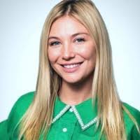 Emilie Robinson's Instagram, Twitter & Facebook