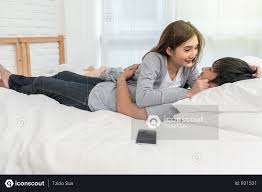 Premium Couple Kissing And Hugging On The Bed In Bedroom At Home Photo Download In Png Jpg Format Kissing Couples Home Photo Couple Sleeping