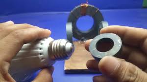 A magnet motor or magnetic motor is a type of perpetual motion machine, which is intended to generate a rotation by means of permanent magnets in stator and rotor without external energy supply. Info Der Magnetmotor Bauanleitung Zum Selber Bauen Magnet Motor Strom Sparen Youtube