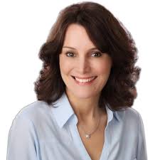 Kelly Creech's Instagram, Twitter & Facebook