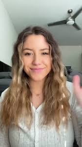 Ashley Renn's Instagram, Twitter & Facebook