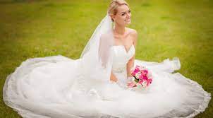 Figurbetontes brautkleid online auf rechnung. Wo Brautkleider Auf Rechnung Online Kaufen Bestellen
