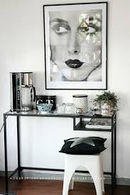 I Know This Is A Coffee Bar Not An Entry Table However The Oversized Print Hung Off Center Is Perfectly Balanc Hausbar Ikea Konsolentisch Wohnzimmerdeko