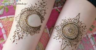 Sun And Moon Mehndi Design Henna Designs Hand Henna Sun Tattoos