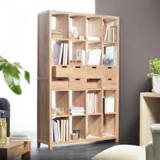 Ein Regal Aus Massivem Teakholz Ideal Als Raumtrenner Entdecken Sie Unsere Serien Auf Www Tikamoon De Teak Holz Teak Teakholz