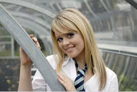 Dezember 1989 in luton, bedfordshire, england) ist eine britische schauspielerin, die vor allem durch ihre rolle in der sitcom the inbetweeners bekannt wurde. I M A Celebrity Runner Up Emily Atack Inundated With Acting Offers After Becoming Nation S Sweetheart