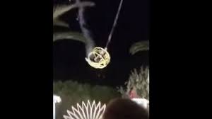 A giant funfair for the entire family. Luna Park Accident Spectaculaire L Elastique De La Boule Geante Lache En Plein Vol Video Mce Tv