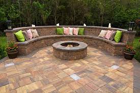The columns are integrated into the two ends. Outdoor Benches Keystone Retaining Wall Systems