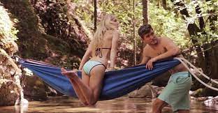 John and laura lewis embarked on a mission to build the. This Hot Tub Hammock Is A Double Whammy Of Awesome