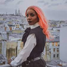 Also in the song is an indigenous singer by name small doctor. Seyi Shay Ft Ycee Zlatan Small Doctor Tuale Novice2star