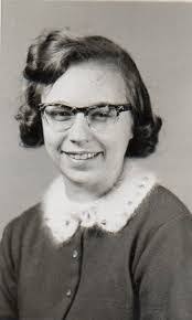 Joanne Graff's Instagram, Twitter & Facebook