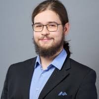 100+ profilů „Janota“