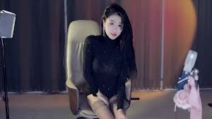 网络女主播性感透视装极致诱惑榨干你的每一滴- XNXX.COM
