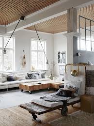 Un Loft De Designer En Noir Et Blanc Envie 2 Deco Table Basse Style Industriel Deco Deco Maison