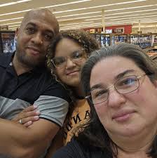 Mira La Tijera, inspectores corruptos en Santiago de Cuba, en el municipio  #Contramaestre poniendo multas de 30 mil a 35 mil pesos".... Así comienza  un vídeo que publicó en su página, el