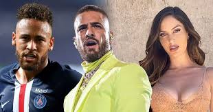 Natalia barulich fue pareja del cantante de felices los el cantante ha estrenado hace poco su nuevo éxito hawai, una canción que podría estar dedicada a su ex novia natalia y al deportista brasileño y cuya. Maluma Reaparecio Y Hablo Sobre La Polemica Con Neymar Y Natalia Barulich