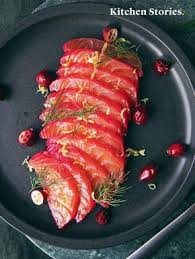 Gebeizter Lachs Mit Cranberrys Gin Und Dill Rezept Kitchen Stories Rezept In 2020 Gebeizter Lachs Pastete Rezept Lachs Und Frischkase