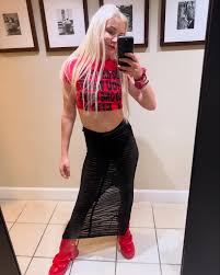 Kerry Renee Carmody (@kerryreneecarmody) • Threads, Say more