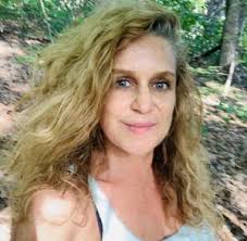 No Matter Where She Is, Beth Golden Is at Home With Words