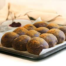 Ube Pandesal Filled With Creamy Cheese Amiable Foods Recipe Pandesal Food Asian Desserts