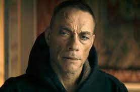 Le dernier mercenaire est un film français réalisé par david charhon et dont la sortie est prévue en 2021. Netflix Jean Claude Van Damme Tourne La Comedie D Action Le Dernier Mercenaire